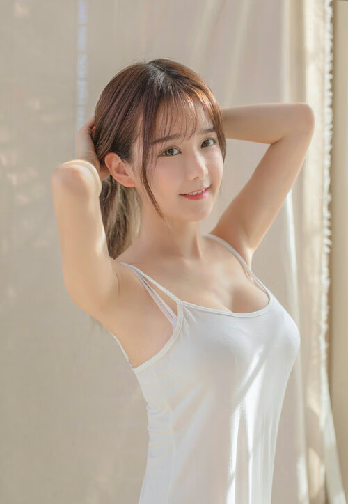 基:全黑队后防线的重要支柱,防守反应速度极快