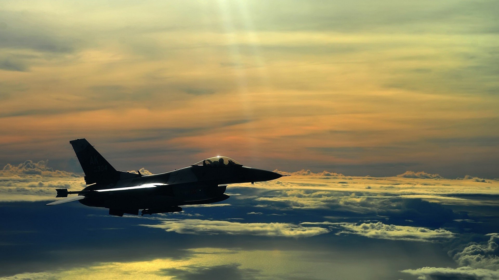 张雨霏比赛中展现超强后程冲刺能力，张雨霏的比赛项目